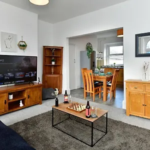 Apartment Spacious 2 Bedroom In The Heart, The Mumbles